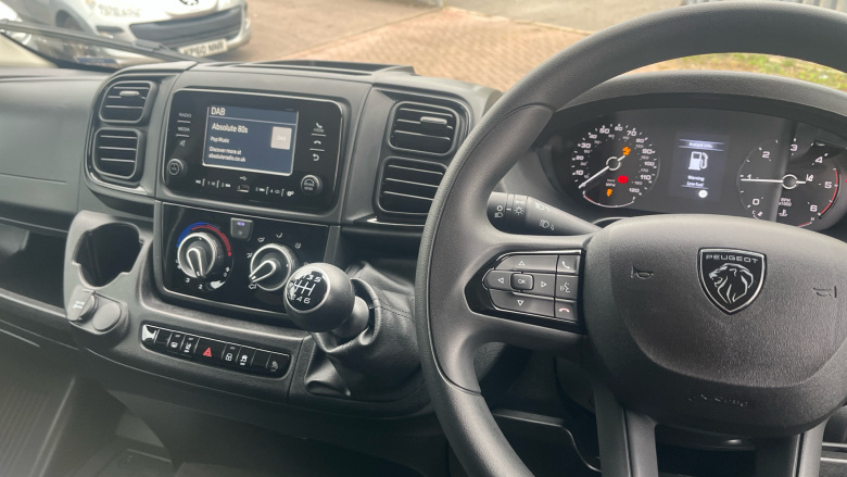 Peugeot Boxer 3500 Heavy L4 Diesel 2.2 BlueHDi 140 H2 Van Professional